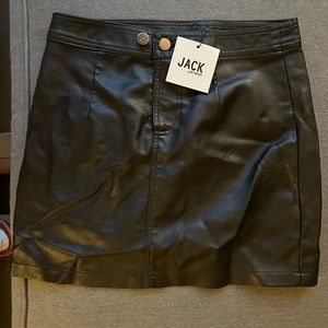BB DAKOTA Leather Skirt NEW